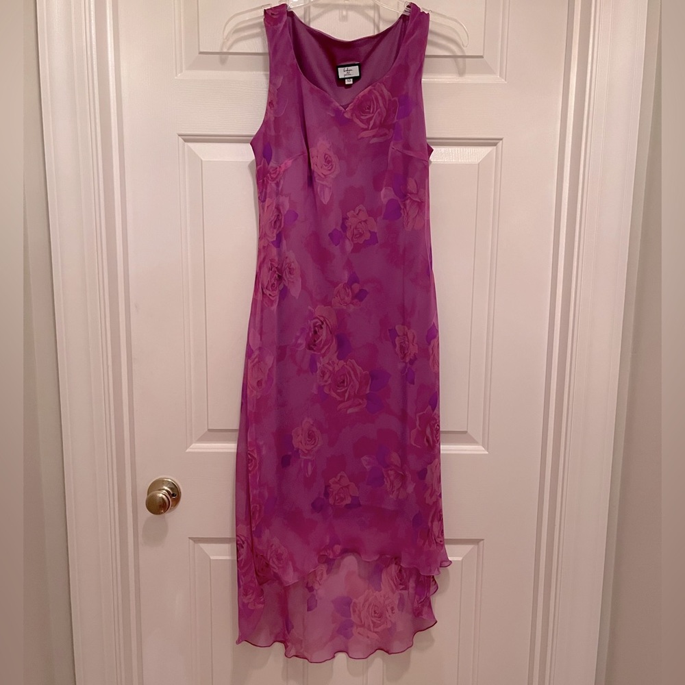 Sweet high-low maxi dress. 10P